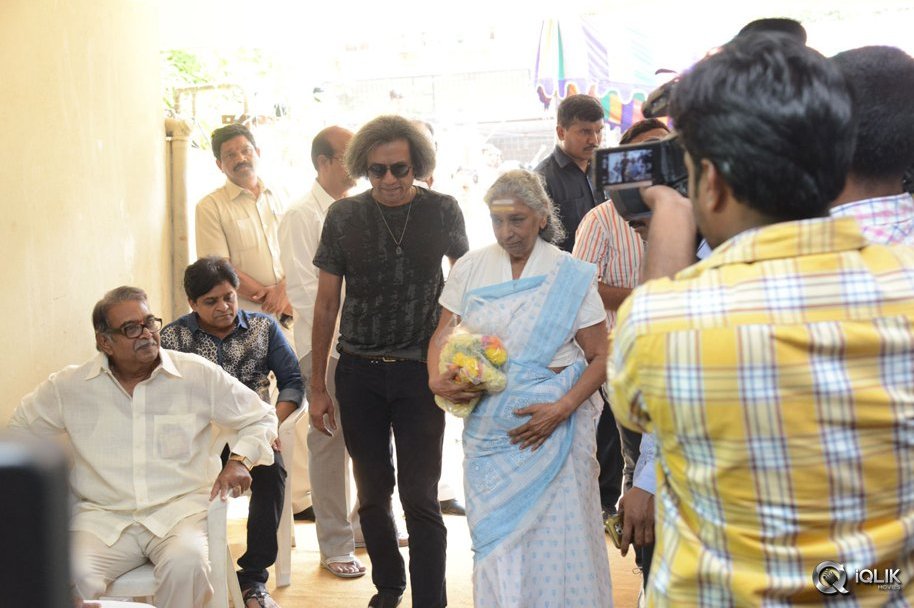 Celebrities-Pay-Homage-To-Edida-Nageswara-Rao